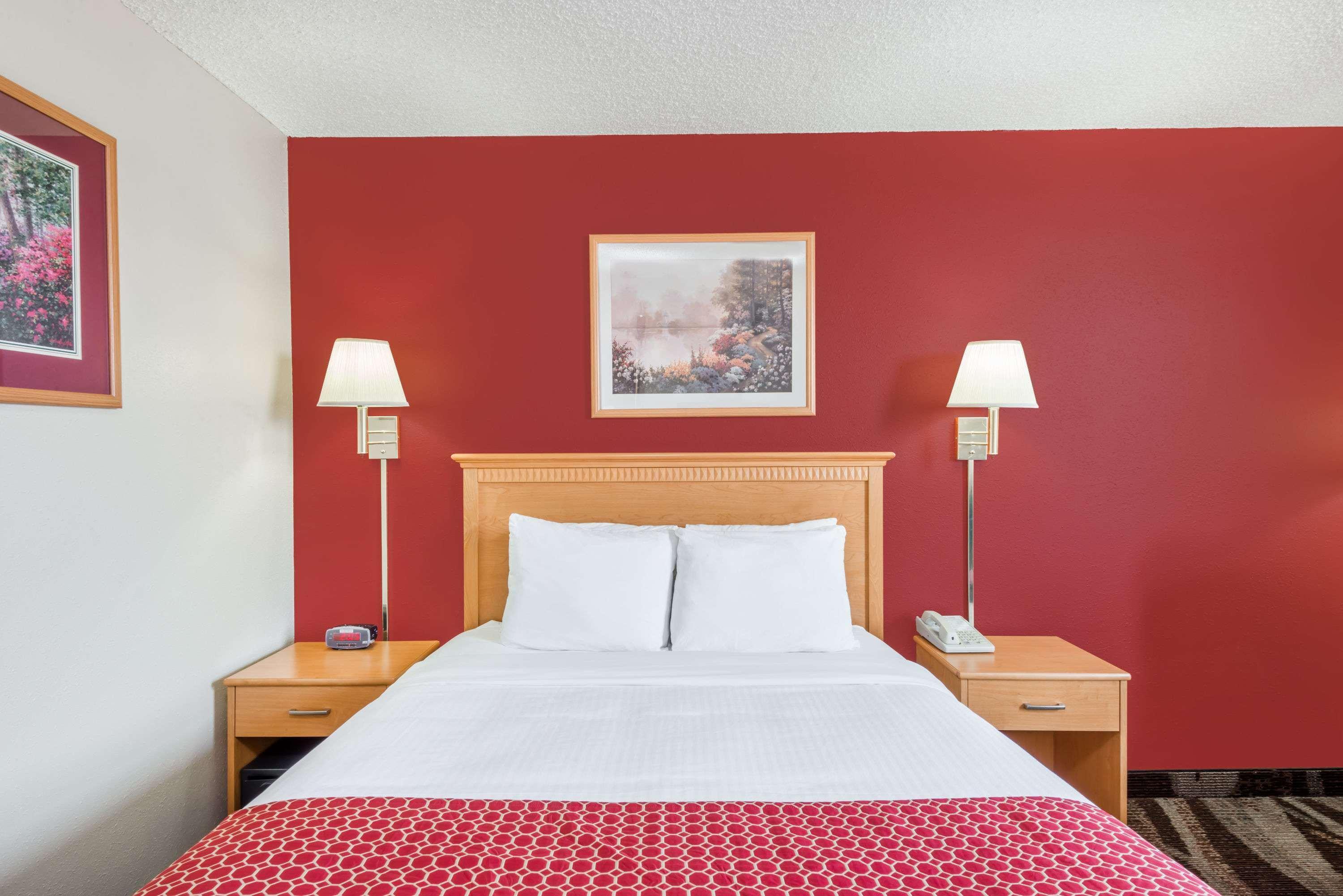 Days Inn By Wyndham Gillette Exteriér fotografie