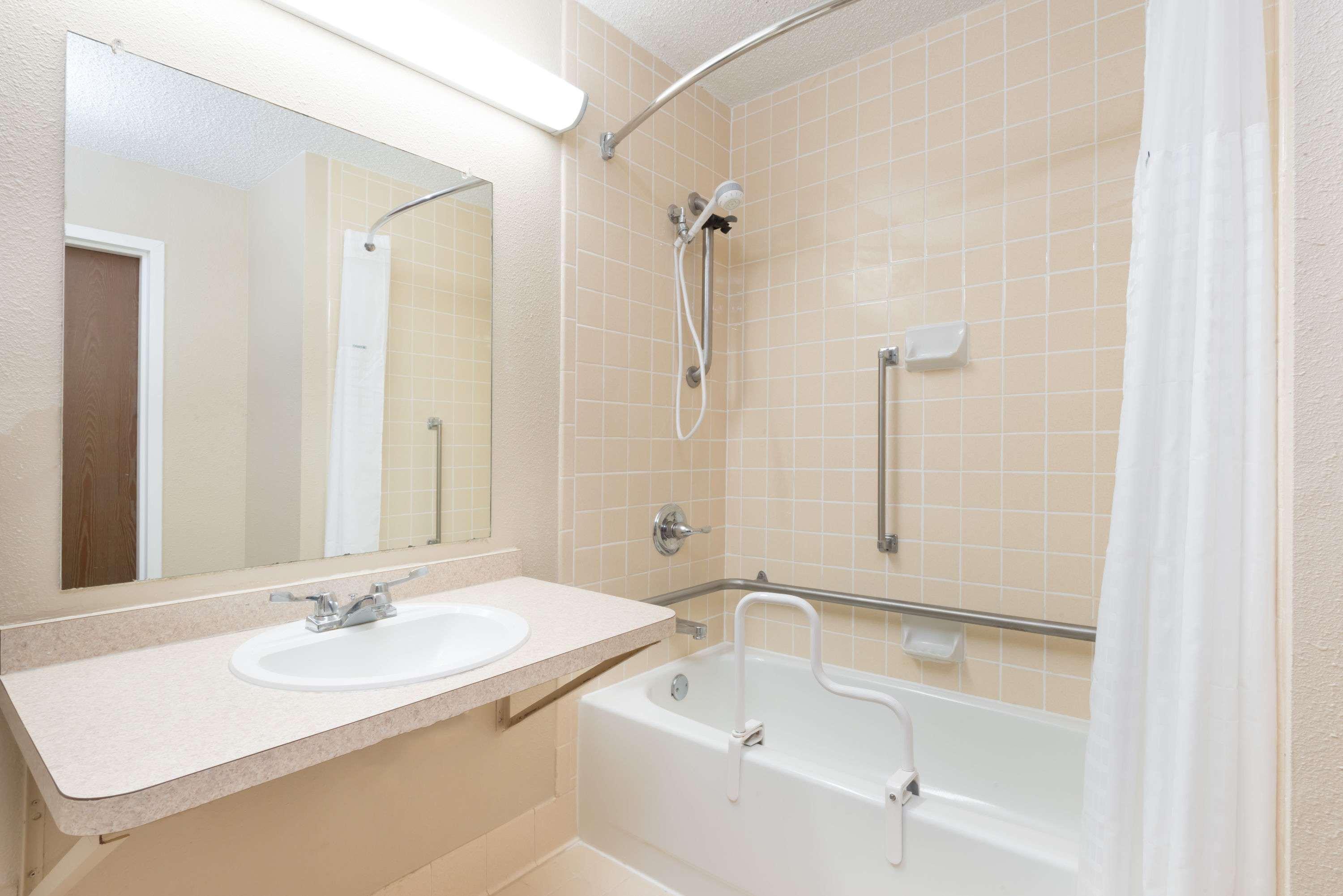 Days Inn By Wyndham Gillette Exteriér fotografie